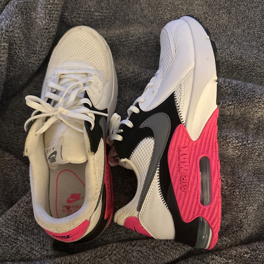 Nikes worn once